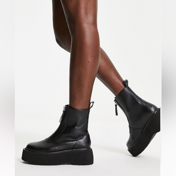 ASOS chunky zipper black leather boot booties size 5/35 the row lookalike - Picture 2 of 9